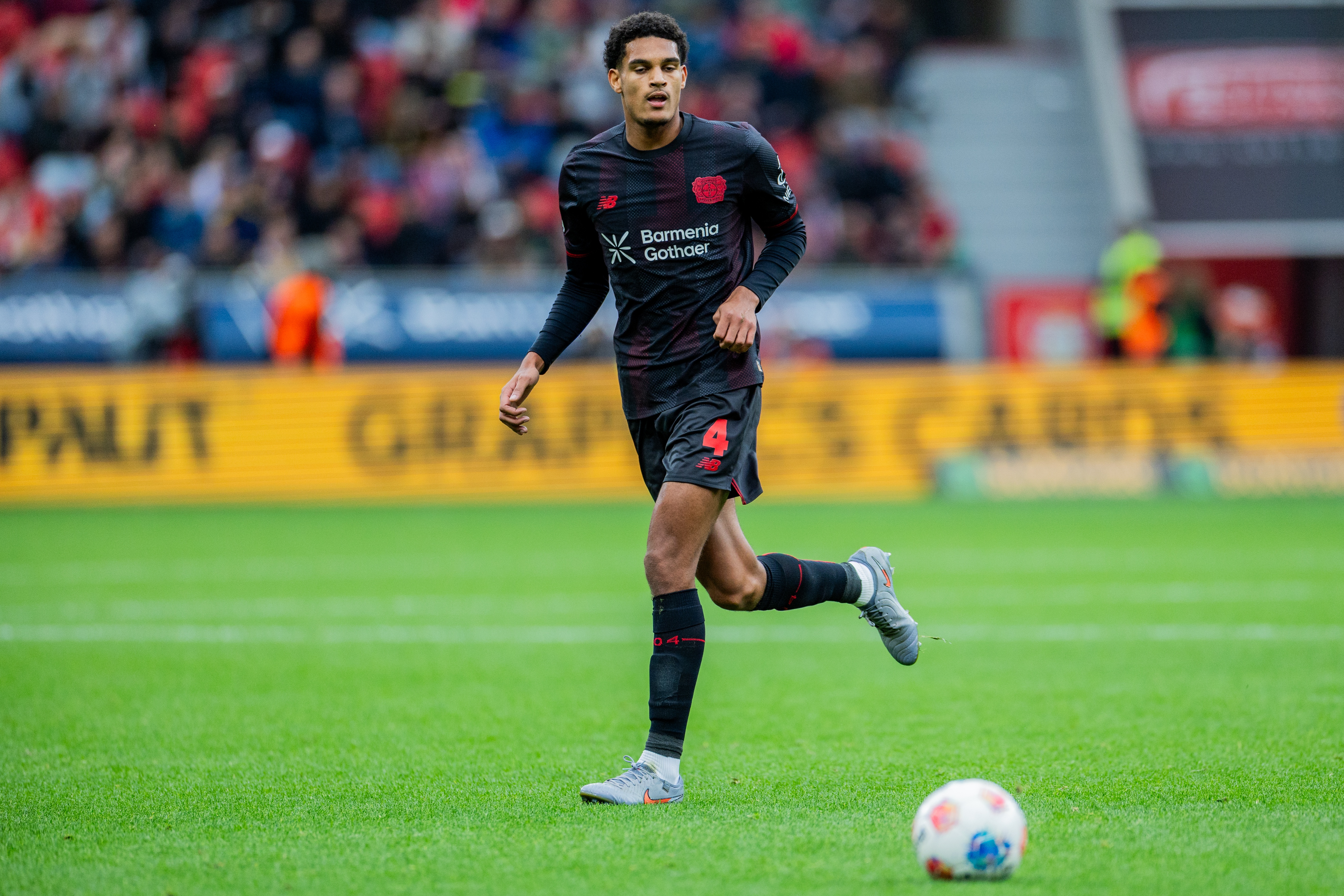 九游-记者：利物浦确实拥有宽萨的回购权，但今夏不会签回他